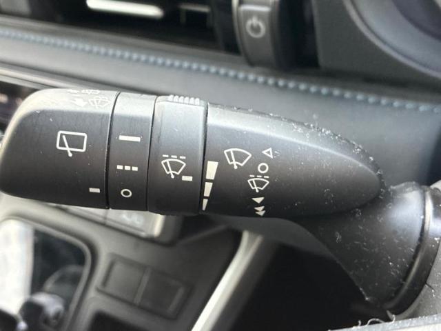 国産車から輸入車まで多様なお客様のニーズのお応えできるように、全国規模で豊富な在庫展開！車のことならWECARSへ！