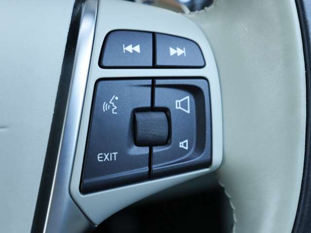 納車前整備費用は車両本体価格に含まれており、別途ご請求することはございませんのでご安心下さい。
