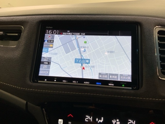 アップルカープレイ対応ギャザズナビ搭載です。知らない道も安心ですね！