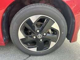 万一の衝突に備えて、いつでも安心して運転できるようエアバックシステムなどの安全装備を標準搭載！！