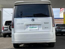 【後】北は北海道から南は沖縄まで、ご購入いただいたお車は全国にご納車が可能です（有償）お電話、メール、動画などでリモートでお車のご案内も可能です！親切丁寧に対応させて頂きますのでお気軽にご相談ください