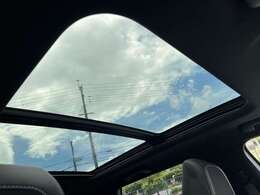 オンライン（ZoomやGoogleMeet）にてお車のご案内も可能です！”エンジンをかけてほしい！”や”車両状態の詳細を知りたい”など何でもお申し付けください！