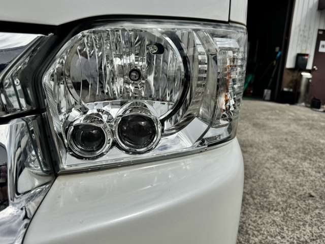 悪天候や夜間の走行も視界良好で安心してお乗りいただけます。