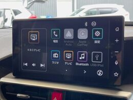 【9型ディスプレイオーディオ】お手持ちのスマートフォンとの連携で、ナビや音楽再生など各種アプリを使用可能。スマホに近い感覚でお使いいただけます♪