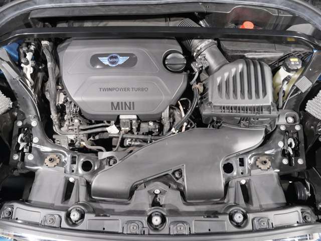 ■総在庫数は約250台！■屋内展示場で天候を気にせず安心してご覧いただけます。■経験を活かして自信を持ってオススメできる確かな良質車のみを厳選ラインナップ致しております！■是非お立ち寄りください♪