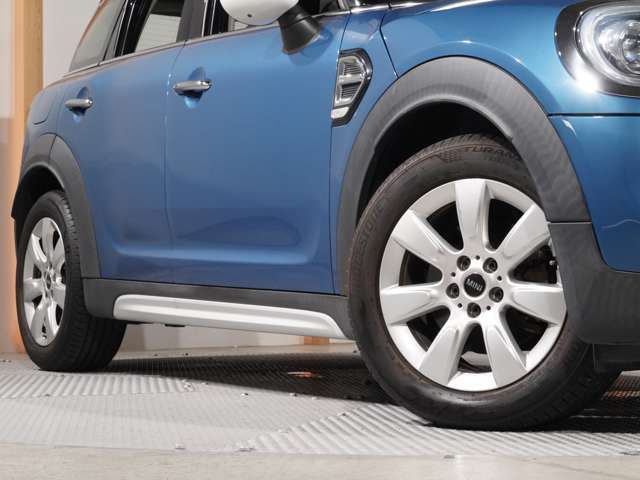 ■ショールーム以外のモータープールにて保管している車輌が多数あるため、実車をご覧になりたい場合は、お手数ですがご来店前に事前確認のご連絡を頂きますようお願い致します。