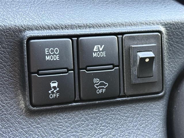 【運転席操作部】快適なドライブを楽しむための機能が装備されています！運転席から触れるので、使いやすいです！除菌プランいれていただくと、さらに清潔で安心していただけます！