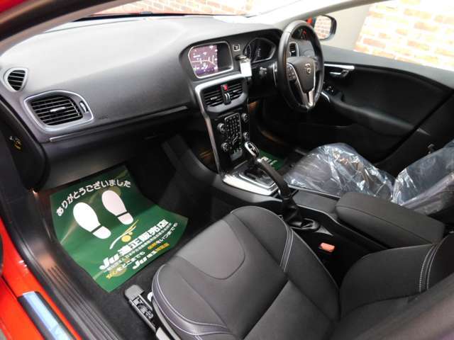 【全国屈指のボルボ中古車専門店】長年の経験によるウィークポイントを車種専門整備士が隅々まで点検整備。ご納車後も当社が全面的にバックアップ致します♪