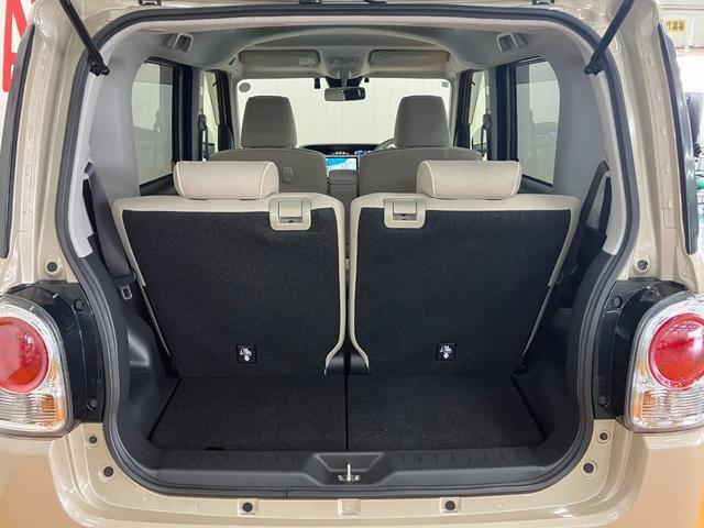 簡単な荷物が載せられるトランクルーム