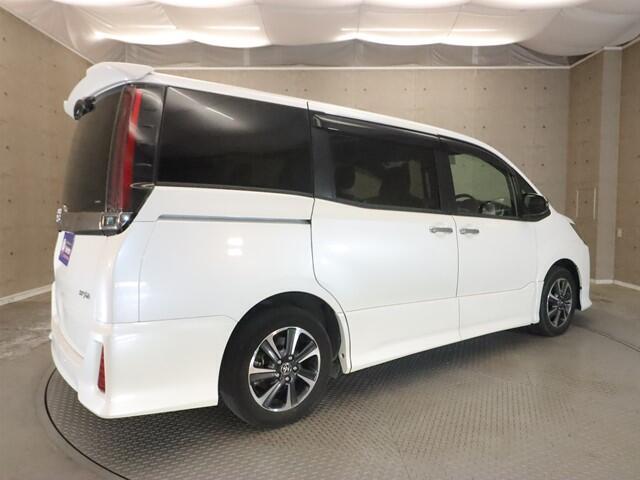 車輌の画像を20枚掲載させて頂きましたが、わかりにくい部分はございませんか？お見積もりやお車の状態や装備、ご購入方法等ご案内できますので、サイト専用の在庫確認・見積もり依頼（無料）をご利用下さいませ。