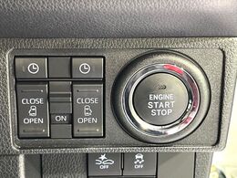 【両側パワースライドドア】スマートキーや運転席のスイッチで後席両側スライドドアの開閉が可能♪電動だから力を入れてドアを開ける必要が無く、小さなお子様でも簡単に開け閉めでき快適です♪