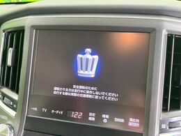 【純正ナビ】人気の純正ナビを装備しております。ナビの使いやすさはもちろん、オーディオ機能も充実！キャンプや旅行はもちろん、通勤や買い物など普段のドライブも楽しくなるはず♪