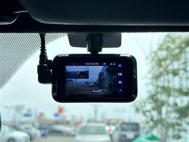 【ドライブレコーダー】映像・音声などの運転中の記録を残します。事故などを起こした起こされた時の証拠になりえますので、もしも時でも安心ですね。