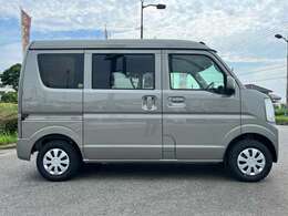 【日本全国納車可能】 日本全国に登録、納車可能です。希望のナンバーにすることもOK！別途、登録費用が必要になる場合がありご要望の際はお気軽にご相談くださいませ。全国対応の保証もご用意があり安心です