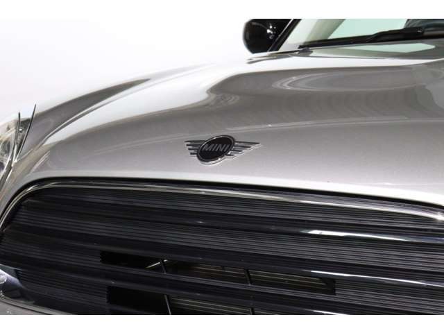 BMWJAPAN100％出資子会社！MINIは他に40台以上在庫があり。是非、担当のセールスにご相談ください！！