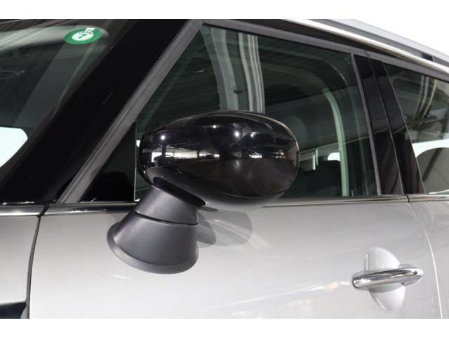 MINI認定中古車は360°チェックリストに基づき徹底的にチェック致します。機械的箇所や電気系などを詳細に点検。交換基準に達した部品は整備した後にご納車致します。