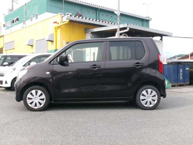 中古車でもとっても綺麗♪納車前に、しっかりクリーニングを行います！「綺麗」に「感謝」を込めて！
