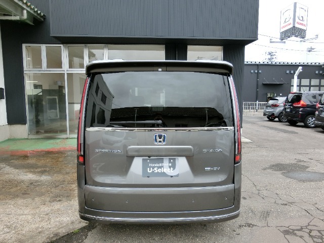 お車はご納車前に、全車点検整備を実施しております。