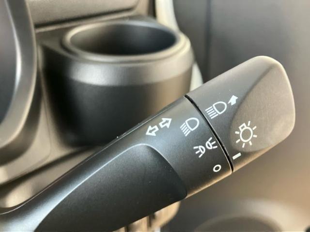 WECARSの展示場では実際に見て、触ってお車をお選びいただけます！知識の豊富な営業スタッフが様々なカーライフをご提案いたします！