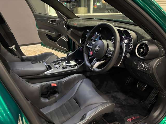 GTAm　右H　ディーラー車　世界限定500台　ロベルタリフター　フロントプロテクションフィルム　AL13特注センターロック21inchAW　アラゴスタDampers　EBMバルブ開閉モジュール　純正パーツ有