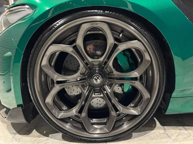 GTAm　右H　ディーラー車　世界限定500台　ロベルタリフター　フロントプロテクションフィルム　AL13特注センターロック21inchAW　アラゴスタDampers　EBMバルブ開閉モジュール　純正パーツ有
