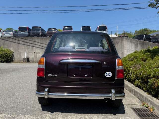 口コミを是非ご覧くださいませ。当社は月に20台～25台平均で販売させていただいておりますが強制ではなく、口コミはお客様が入れてくれるものなので月に口コミ件数は1件あるか無いかです。しかし本物です(^^)