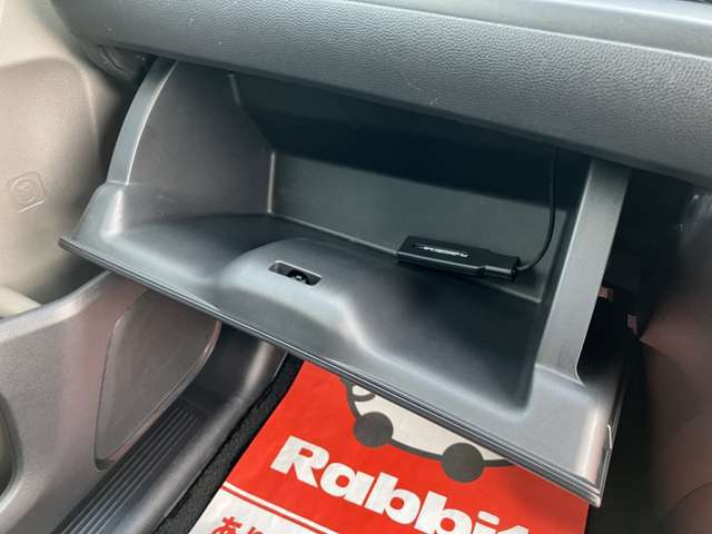 自社認証整備工場完備！ 納車整備からアフターフォローまでお任せください　車検や定期点検、オイル交換はもちろん、ナビやドラレコ、バックカメラ、ETC等の用品取付も当店にお任せください。