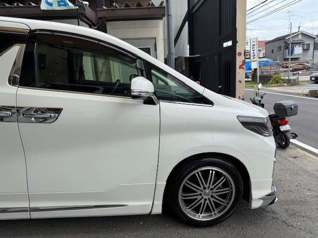 外装は磨いて無料で簡易コーティングも致します！！別途3年ガラスコーティングも可能です！！