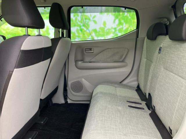 WECARSでは各商談席に大型モニターをご用意しております！見やすい大画面でゆったりと全国の在庫をご覧いただけます！是非ご来店お待ちしております！