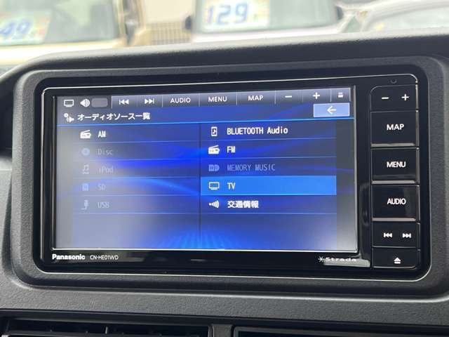 フルセグテレビ、ラジオ、ブルートゥース、CD、DVD再生可能です！