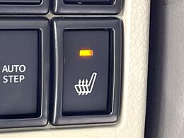 【シートヒーター】寒い日に重宝するシートヒーター！エアコンより早く温まってくれるので寒がりの人も安心ですね♪エアコンの温風は乾燥するから苦手、という方にもをおすすめです。