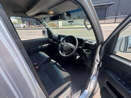 全国のAA会場で毎日競りに参加、本当に安く売値設定できる車しか仕入れておりません。他社在庫と比較下さいませ。