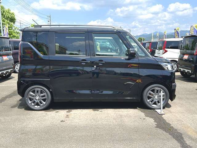 当店の届出済未使用車、中古車ご購入希望のお客様には一度ご来店いただき現車をご確認いただいております。遠方からの場合ご足労お掛けしますが一度ご来店をお願いします。