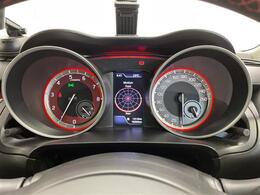 【スピードメーター】メーターがシンプルで見やすく運転しやすいですね！