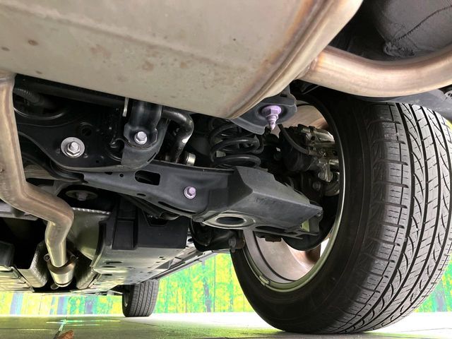 お車を安心してお乗りいただく為には、足回りの定期点検が欠かせません。サービスサポート（有償保証）では無料点検もご提供しており、安心のカーライフをお過ごしいただけるサポート体制が整っています。