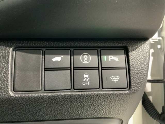 横滑り防止装置がついています。いざという時に安心ですね。