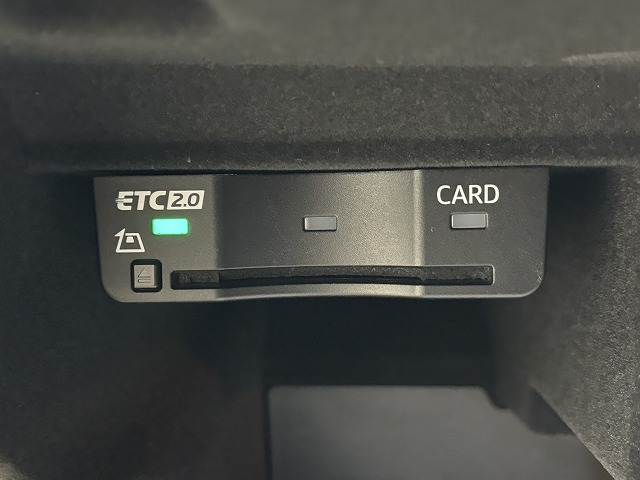 【ETC】を装備。土日の利用料金の割引や、朝夕の通行料金を割引料金で高速道路をお楽しみいただけます。