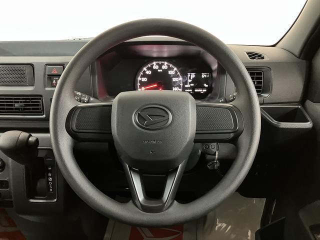 R7/2登録、届出済未使用車の届出済み未使用車のハイゼットカーゴ入荷しました♪キーレスやオーバーヘッドシェルフ、前席パワーウィンドウにリヤスモークガラス等装備充実グレードのデラックスです☆