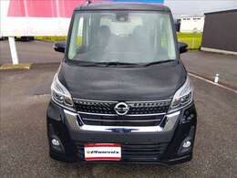 車輌販売・保険・整備・保証・板金塗装・車検・ロードサービスと車のことならフェニックスにお任せ下さい！いつでもあなたをサポート致します！