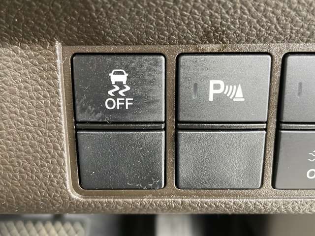 【運転席操作部】快適なドライブを楽しむための機能が装備されています！運転席から触れるので、使いやすいです！除菌プランいれていただくと、さらに清潔で安心していただけます！