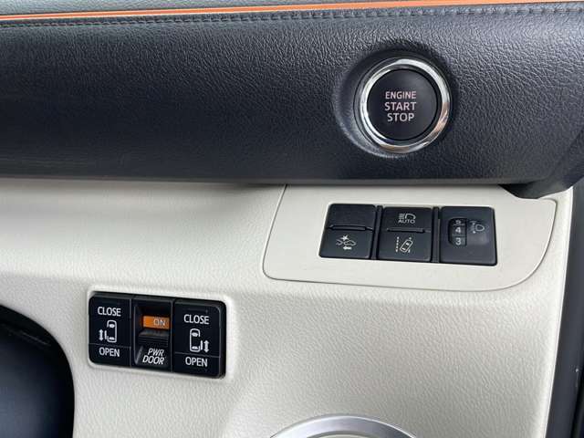 【運転席操作部】快適なドライブを楽しむための機能が装備されています！運転席から触れるので、使いやすいです！除菌プランいれていただくと、さらに清潔で安心していただけます！