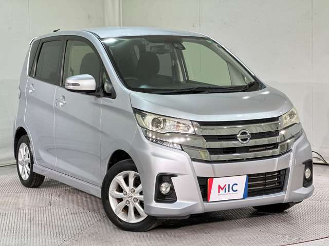 車検が令和8年12月まであり、すぐに乗り出せます。尚、当社の総額表示は車検等の諸費用も含まれている乗り出し料金です。（任意保険や追加品は別途）