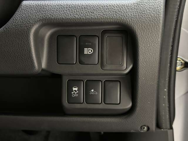 オートマチックハイビームついています。