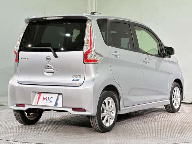 お近くの方はぜひご来店を♪ 車検付のお車はご試乗も可能ですので装備や状態をしっかりとご確認頂けます。