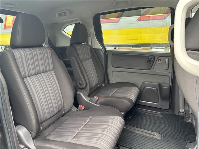 リアシートでもゆったりとおくつろぎいただけます！