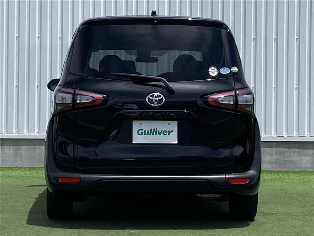 【トランク】積み込みやすくて、たっぷり積める荷室です。シートアレンジできるものは、乗車人数と荷物の量や大きさによってシートを動かすことができるので、より快適なドライブが可能です！