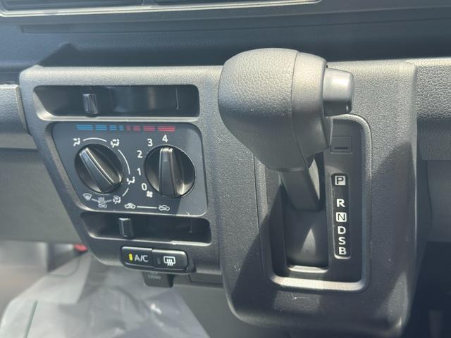 車両の詳細や状態に付きましてはスタッフまでお気軽にお問い合わせください。