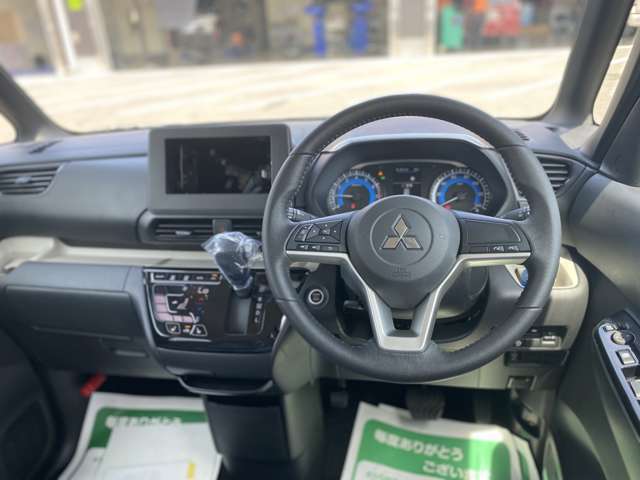 ☆届出済未使用車とは☆　登録がされているお車で走行距離は10キロほどで誰も乗っていない車です！展示車はキズが付いてしまう場合もあるので直接ご確認くださいませ。