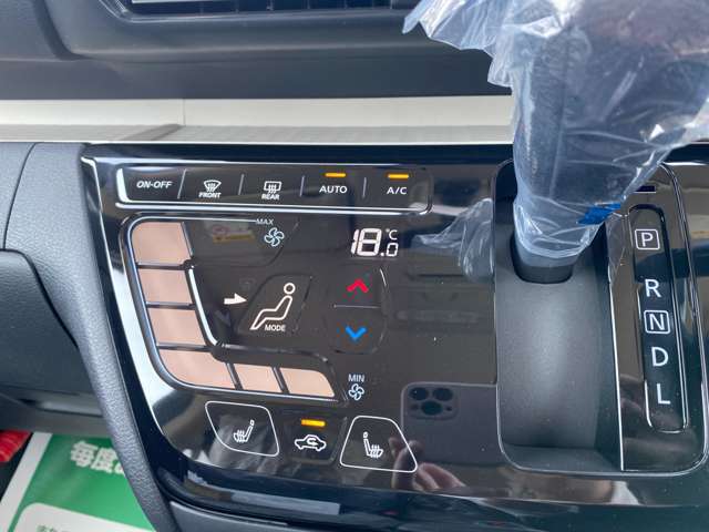 ☆ご掲載中の車両に関して☆　気になる点や知りたいことがあればお気軽にお問い合わせ・お電話くだいませ！すぐに詳しい営業のスタッフから詳しいお話を致します！