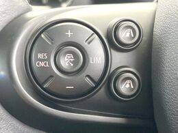 ●アクティブクルーズコントロール：前の車との車間距離を一定にとりつつ、一定速度で自動走行してくれる次世代のクルーズコントロール！主に高速道路や自動車専用道路で使用する便利な機能です！